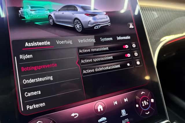 Mercedes-Benz C-Klasse (2023) thumbnail 38