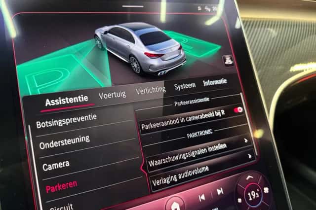 Mercedes-Benz C-Klasse (2023) thumbnail 40