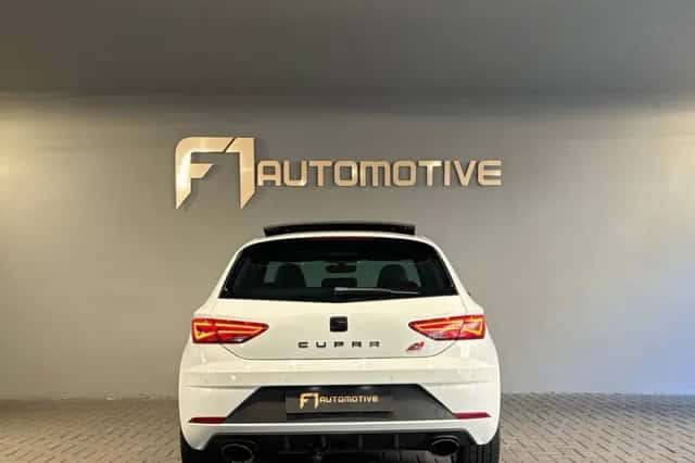 SEAT Leon (2018) thumbnail 11