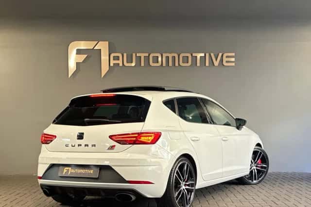 SEAT Leon (2018) thumbnail 3