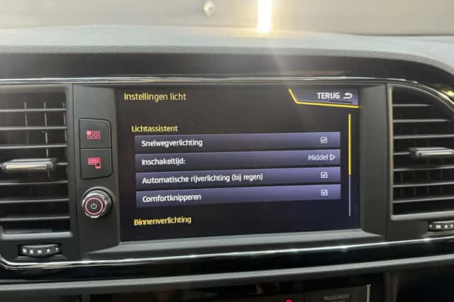 SEAT Leon (2018) thumbnail 26