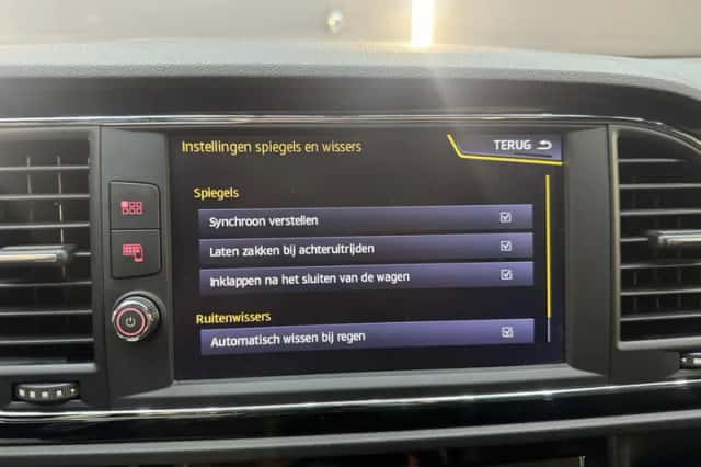 SEAT Leon (2018) thumbnail 30