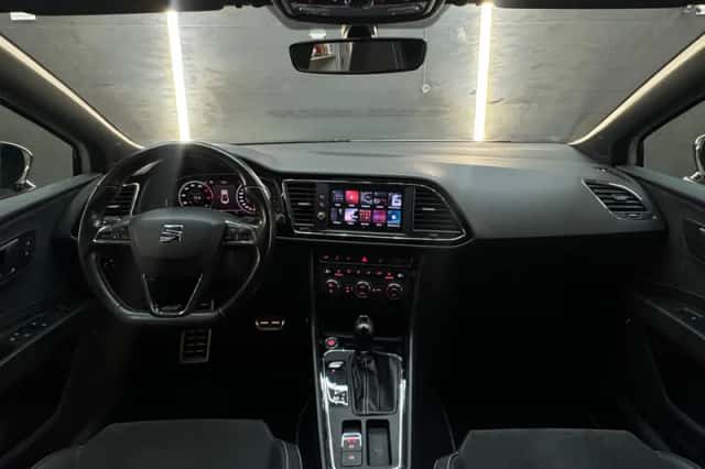 SEAT Leon (2018) thumbnail 4