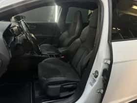 SEAT Leon (2018) thumbnail 6