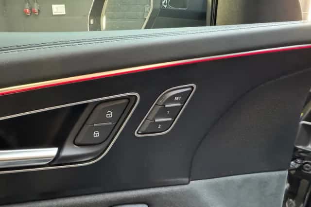 Audi RSQ8 (2024) thumbnail 18