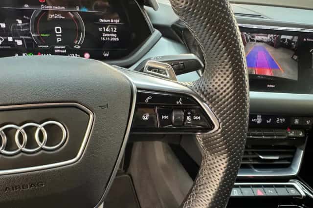Audi e-tron GT (2023) thumbnail 16