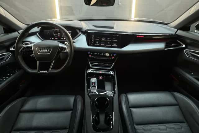 Audi e-tron GT (2023) thumbnail 4