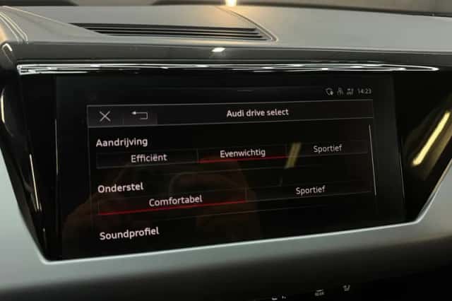 Audi e-tron GT (2023) thumbnail 31