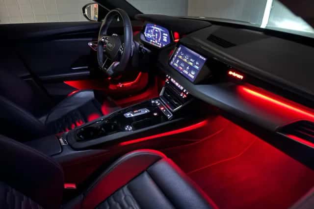 Audi e-tron GT (2023) thumbnail 32