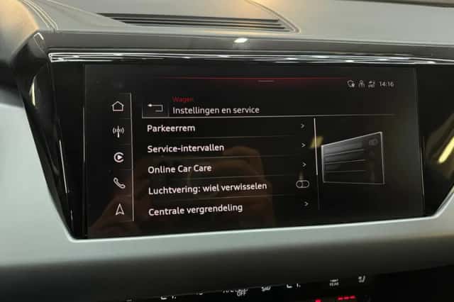 Audi e-tron GT (2023) thumbnail 35