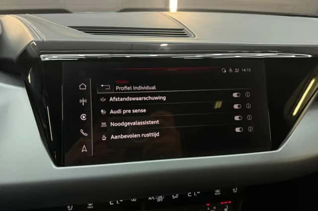 Audi e-tron GT (2023) thumbnail 37