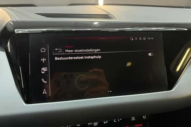 Audi e-tron GT (2023) thumbnail 40