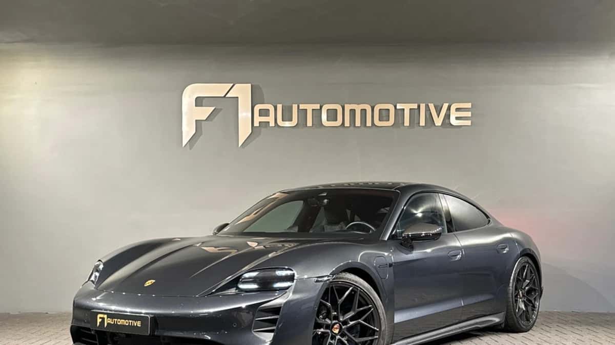 Porsche Taycan (2020) — foto 1