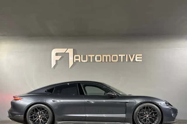 Porsche Taycan (2020) thumbnail 13
