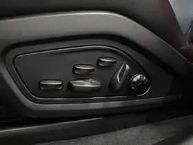 Porsche Taycan (2020) thumbnail 17