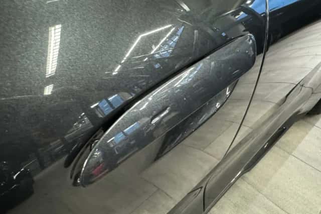 Porsche Taycan (2020) thumbnail 20