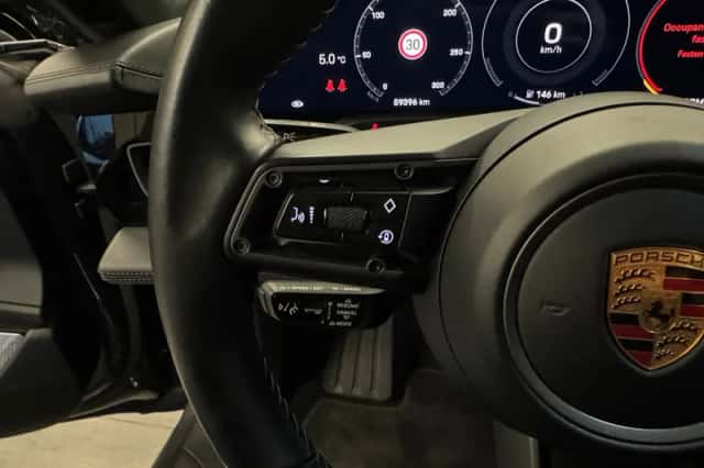 Porsche Taycan (2020) thumbnail 21