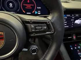 Porsche Taycan (2020) thumbnail 22