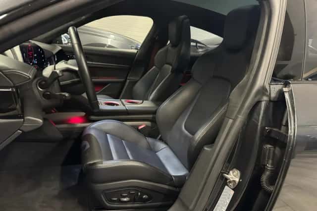 Porsche Taycan (2020) thumbnail 5