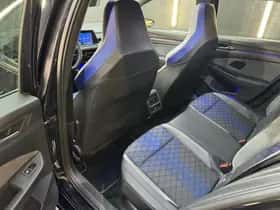 Volkswagen Golf (2021) thumbnail 17