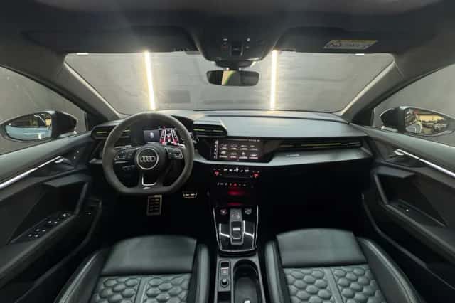 Audi RS3 (2022) thumbnail 4
