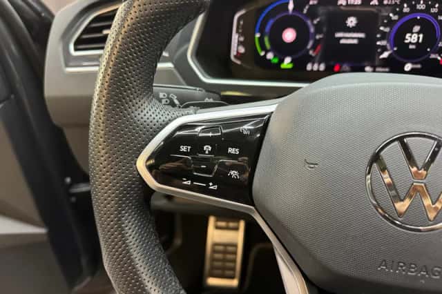 Volkswagen Tiguan (2022) thumbnail 23