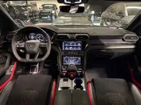 Lamborghini Urus (2023) thumbnail 4