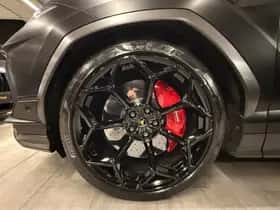Lamborghini Urus (2023) thumbnail 7