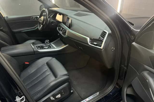 BMW X5 (2022) thumbnail 43