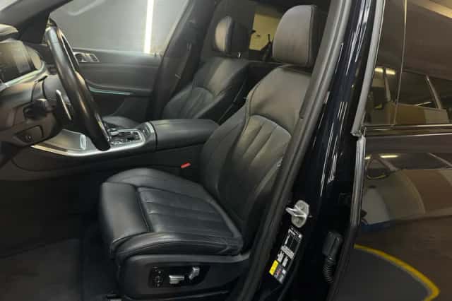 BMW X5 (2022) thumbnail 6