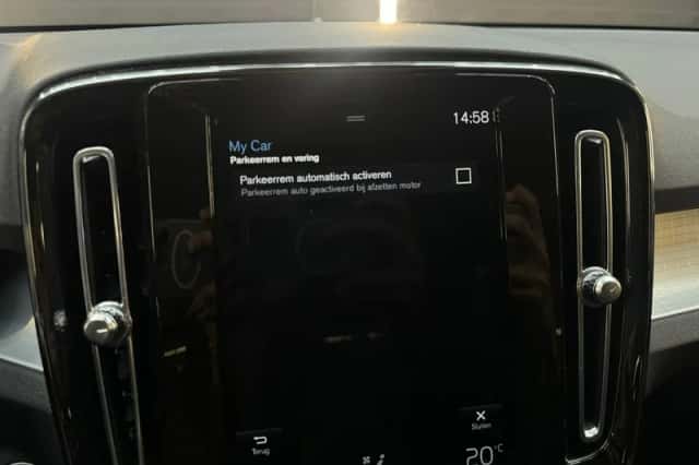 Volvo XC40 (2020) thumbnail 22