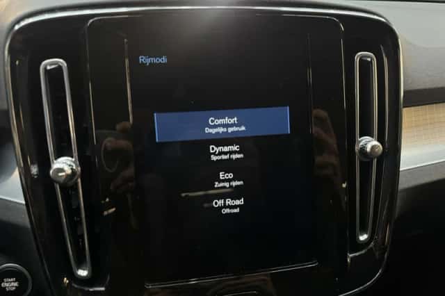Volvo XC40 (2020) thumbnail 27