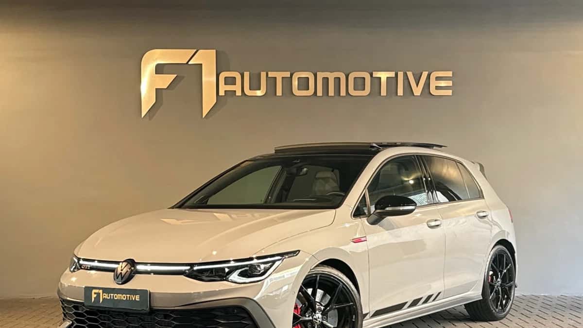 Volkswagen Golf (2024) — foto 1
