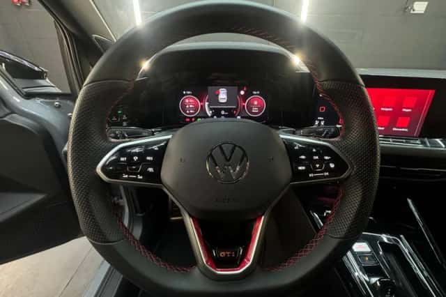 Volkswagen Golf (2024) thumbnail 14