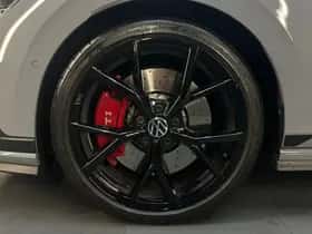 Volkswagen Golf (2024) thumbnail 21