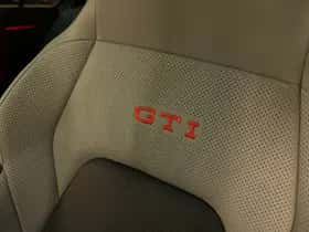Volkswagen Golf (2024) thumbnail 25
