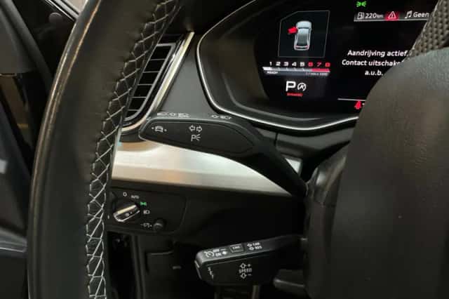 Audi Q5 (2023) thumbnail 14