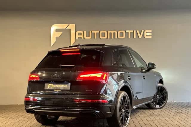 Audi Q5 (2023) thumbnail 3