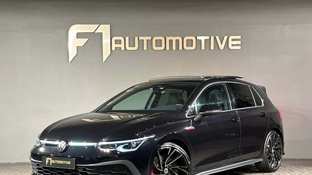 Volkswagen Golf (2021) — foto 1