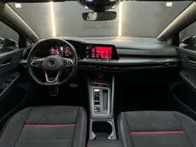 Volkswagen Golf (2021) thumbnail 4
