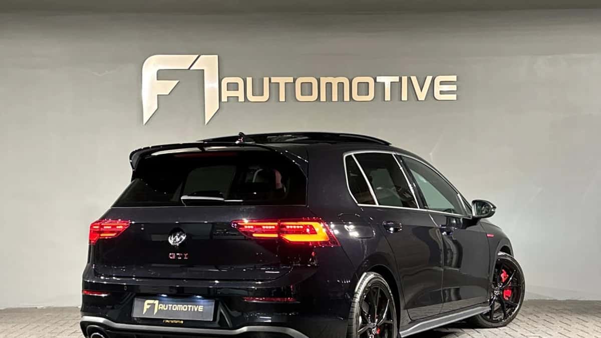 Volkswagen Golf (2023) — foto 1