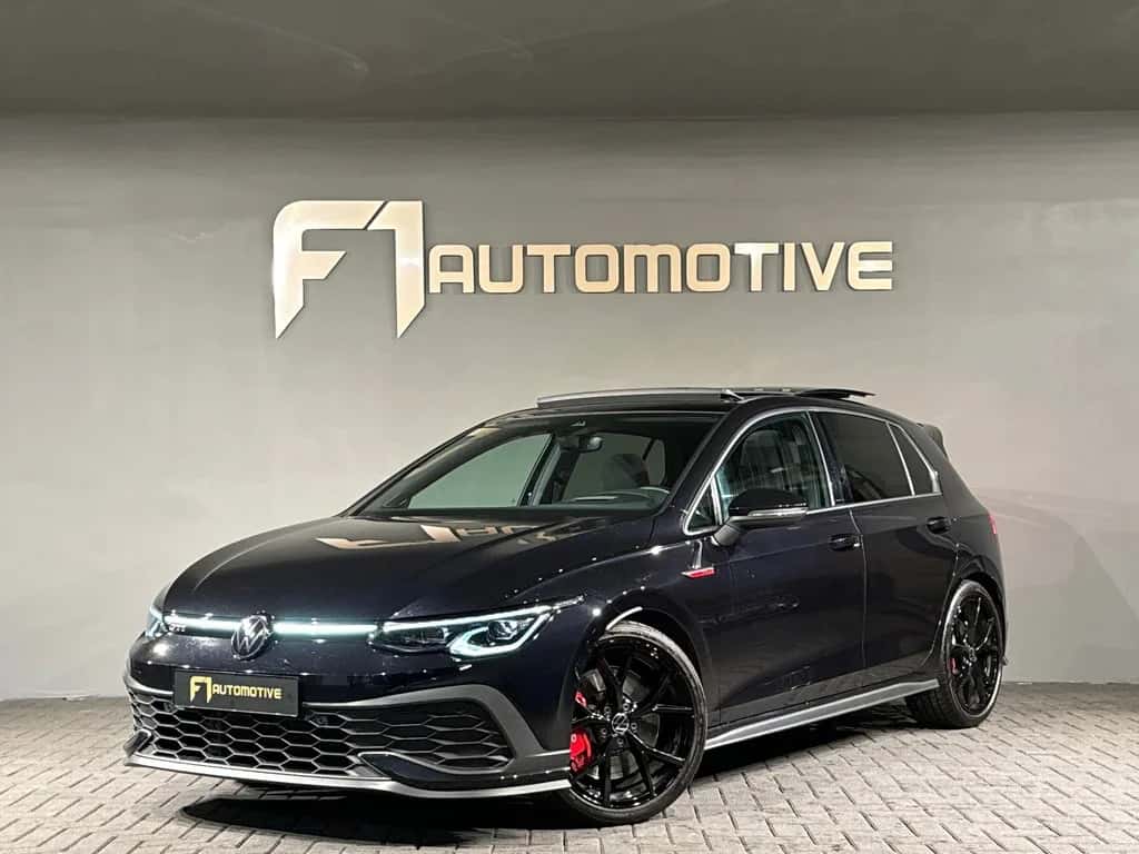 Volkswagen Golf (2023) — foto 1