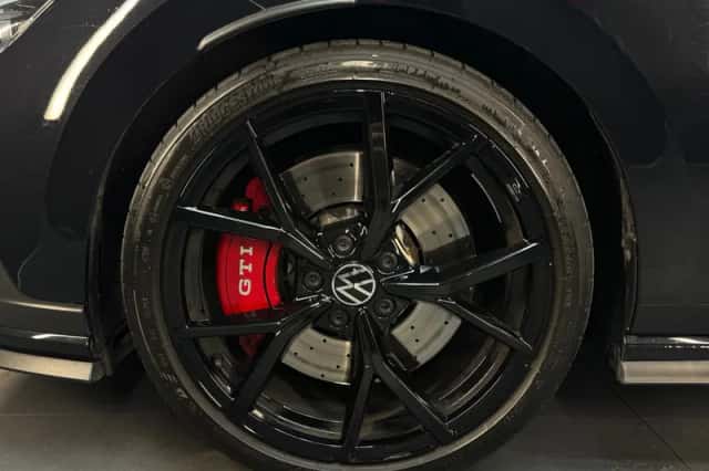 Volkswagen Golf (2023) thumbnail 16