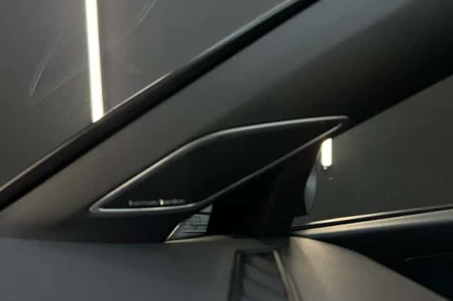 Volkswagen Golf (2023) thumbnail 17