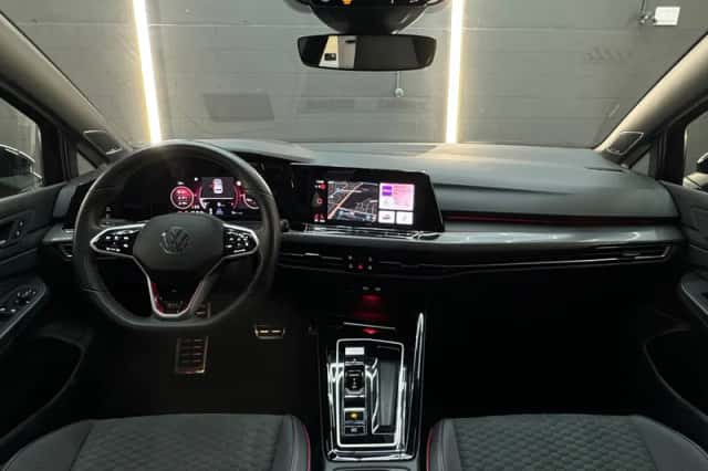 Volkswagen Golf (2023) thumbnail 4