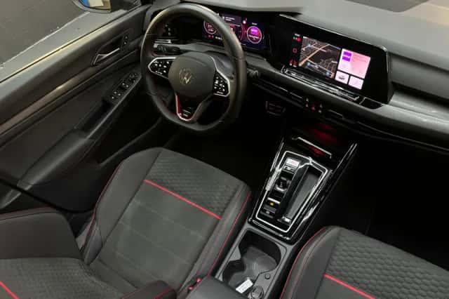 Volkswagen Golf (2023) thumbnail 32