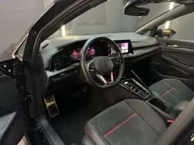 Volkswagen Golf (2023) thumbnail 5