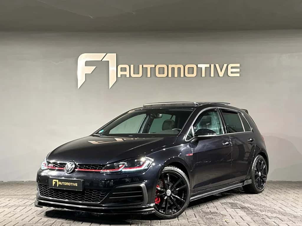Volkswagen Golf (2019) — foto 1