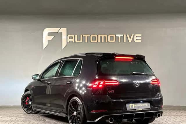 Volkswagen Golf (2019) thumbnail 3