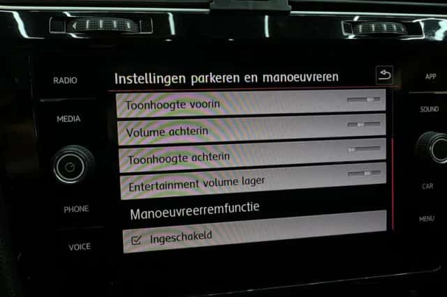 Volkswagen Golf (2019) thumbnail 28